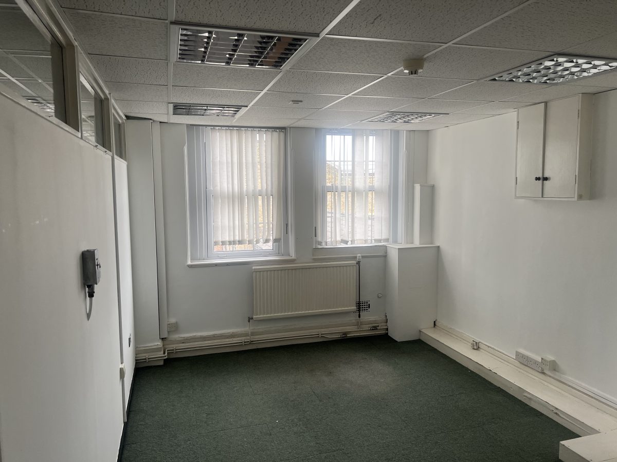 SPACE Ilford Redbridge Town Hall, Oakfield Road Studio 26b [ SPACE ]